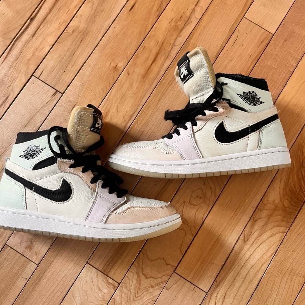 Jordan 1 High Zoom Air CMFT Easter kids  Nike Air size 6